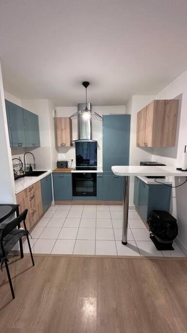Appartement A Fleury-Merogis Proche De Paris Extérieur photo
